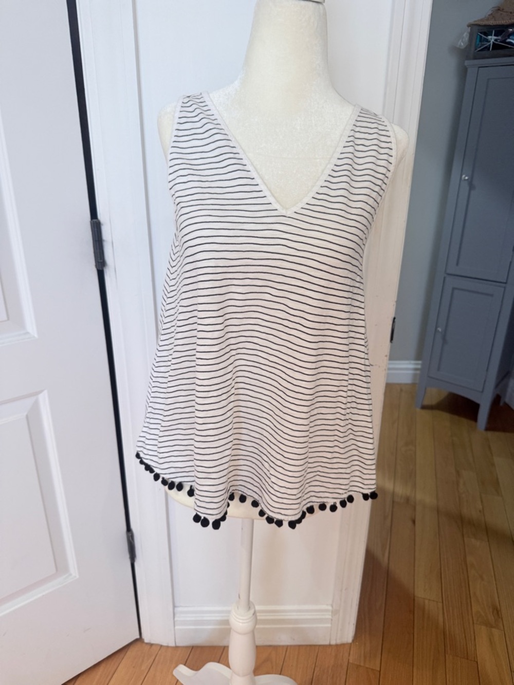 Striped V-Neck Pom Pom Tank Top - Black/White